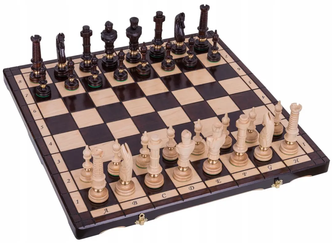 Square Enix Houten Schaakset Royal Classic 65x65cm