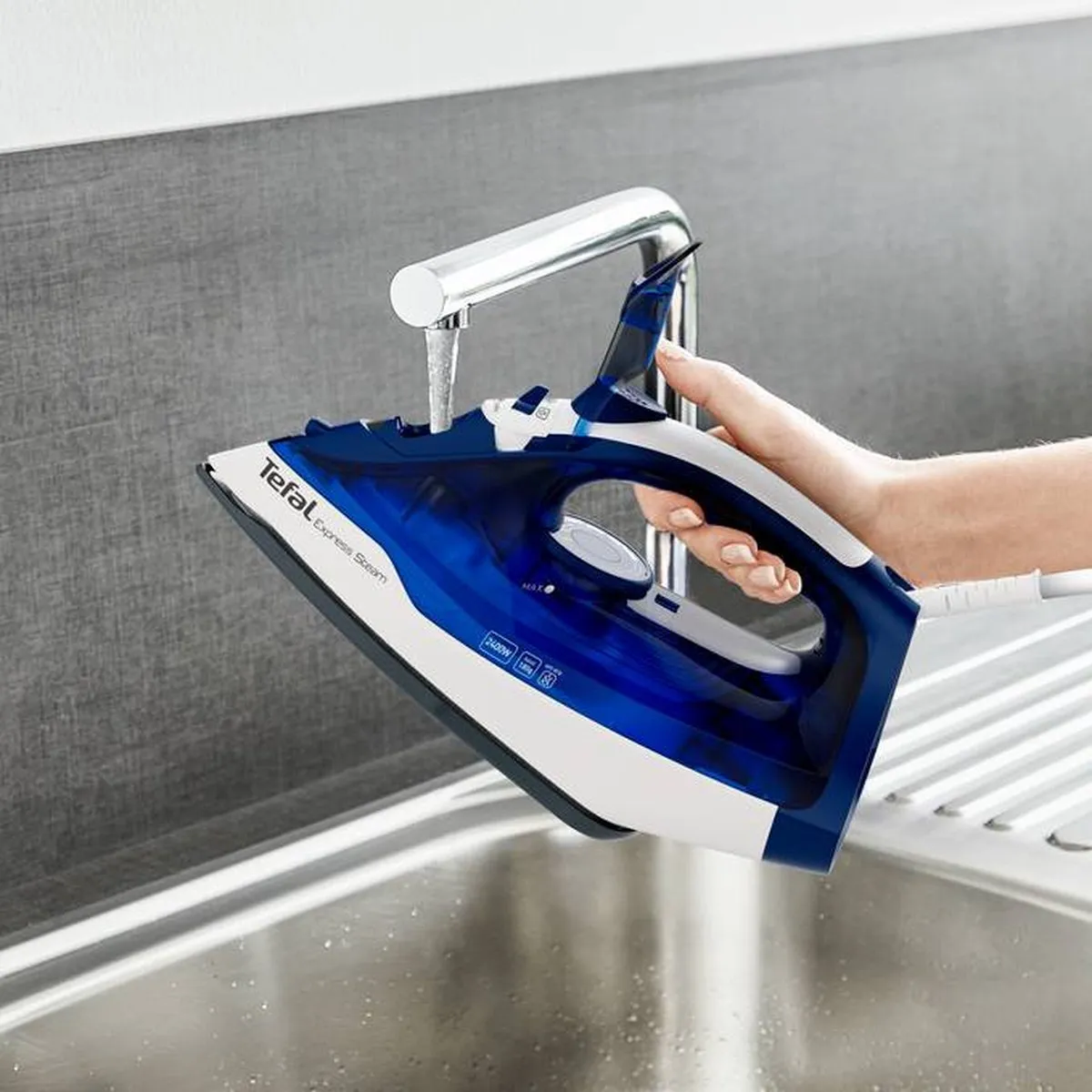 Tefal FV2838 Express Steam Stoomstrijkijzer 2400W - Blauw