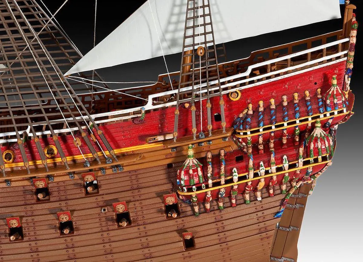 Revell Zweeds Koninklijk Schip Vasa Modelbouwpakket 1:12 - 330 Onderdelen