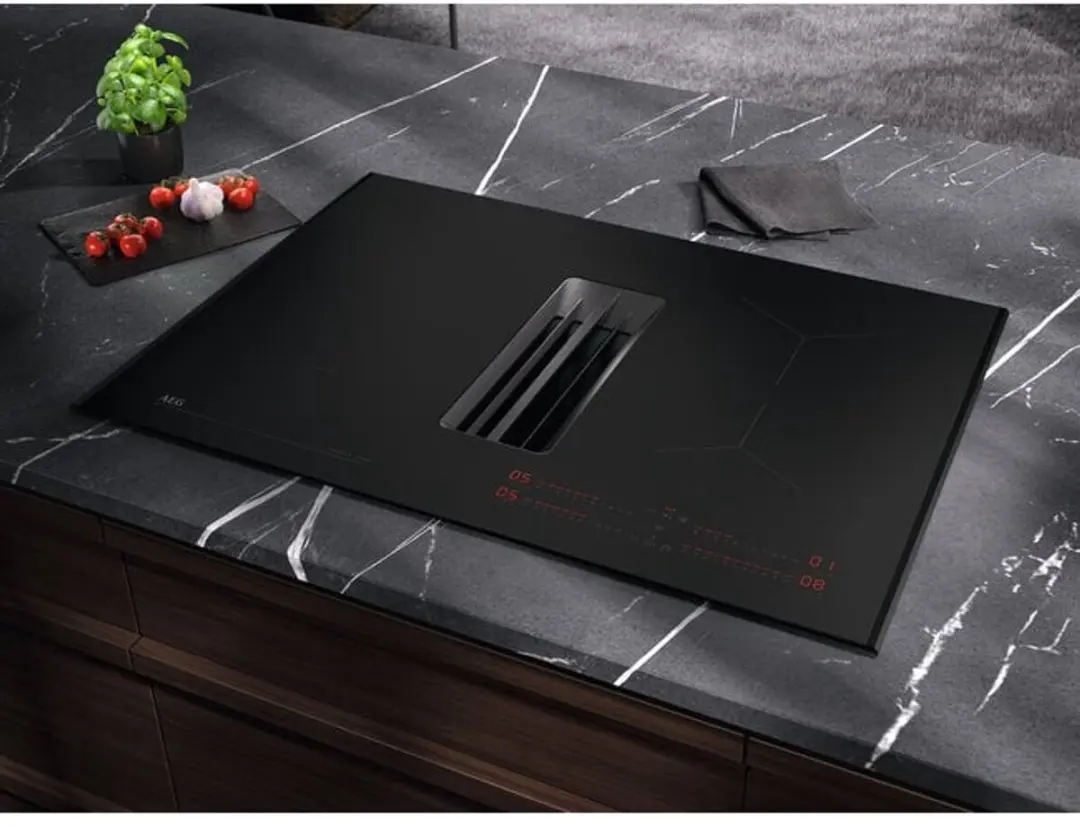 AEG XUB6845AB Inductiekookplaat 80cm - 4 Zones - Mattzwart - afbeelding 2 van 6