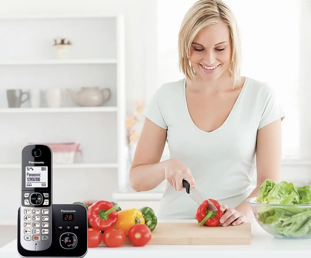 Panasonic KX-TG6864GB Quattro Draadloze DECT Telefoon - 4 Handsets - Zwart/Zilver