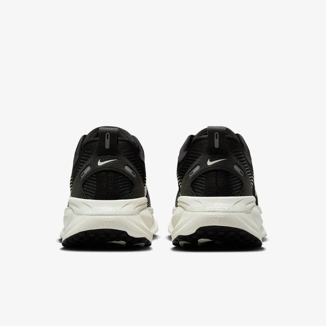 Nike Vomero 18 Hardloopschoenen 43 - Zwart - afbeelding 3 van 5