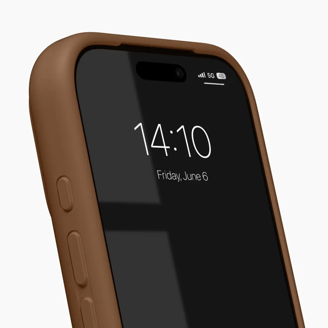 iDeal of Sweden Soft Swirl Silicone Hoes iPhone 17 Pro - Salted Caramel