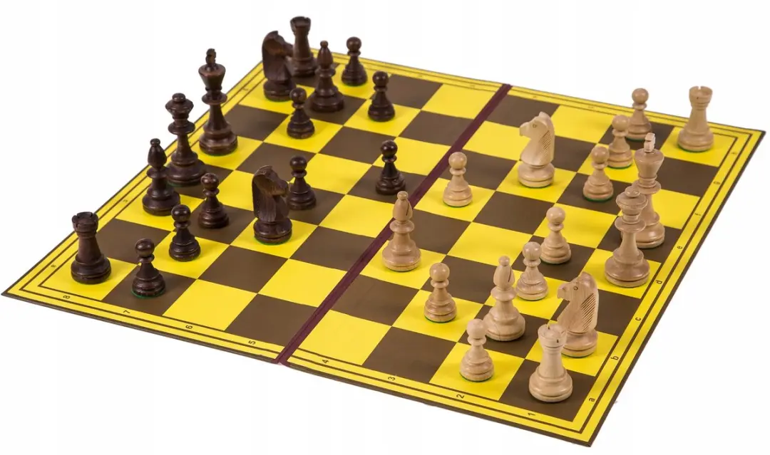 Houten Schaakset Staunton 5 met Kartonnen Bord