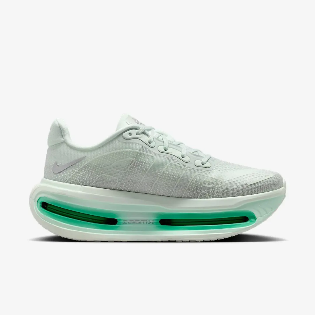Nike Vomero Premium Hardloopschoenen 42.5