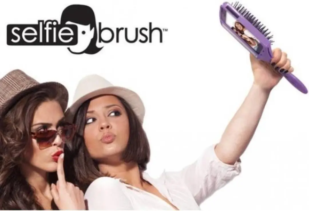The Wet Brush Selfie Brush iPhone 5