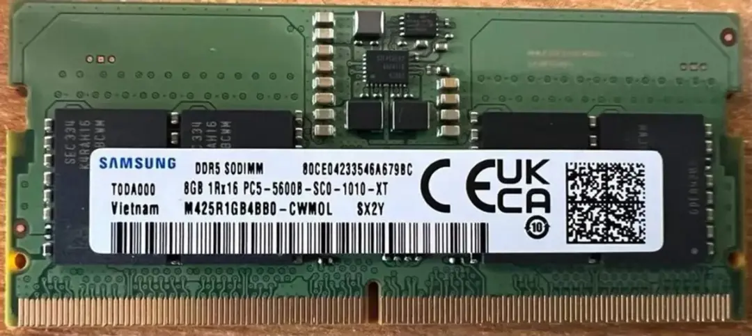 Samsung M425R1GB4BB0-CWM DDR5 Geheugen 8GB