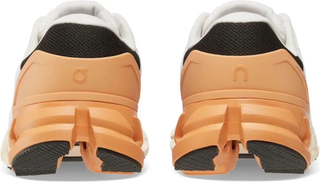 ON Cloudflyer 4 Dames Sportschoenen - Weg - wit/rood - afbeelding 6 van 6