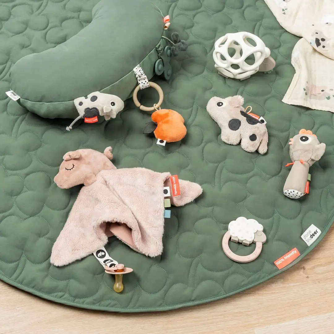 Done By Deer Tiny Farm Knuffeldoekje Roze - afbeelding 6 van 6