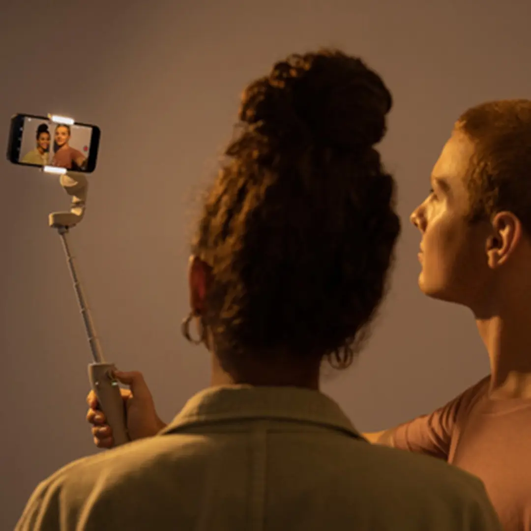 DJI Smartphonelamp met magnetische klem voor OM 4/5/6/SE - 6941565918369 - afbeelding 2 van 6