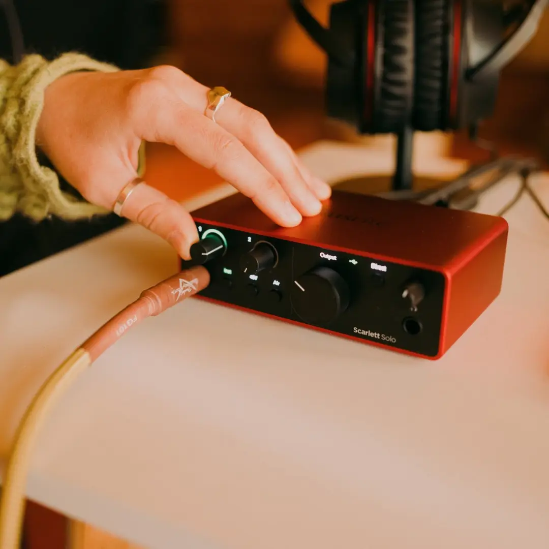 Focusrite Scarlett Solo 4e Gen PCM0017717-000 Audio-interface - Rood - afbeelding 4 van 6
