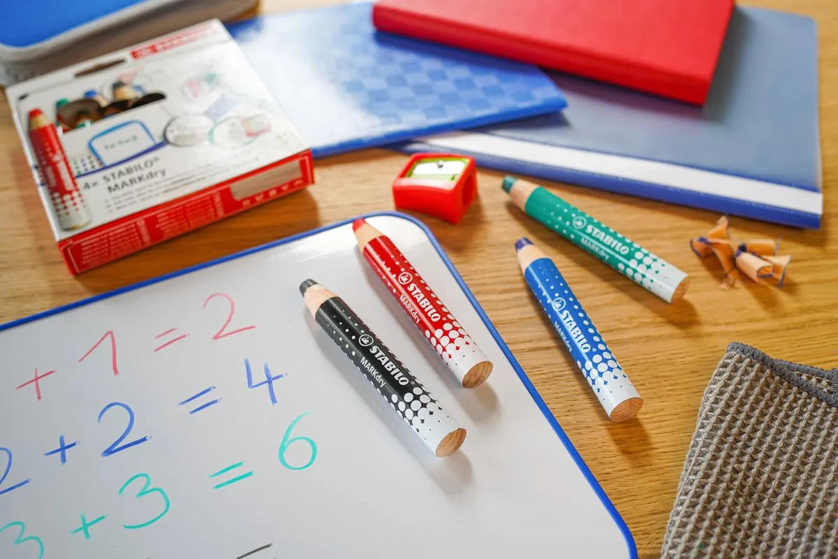 STABILO MARKdry Etui - 4 Klassieke Kleuren - Zwart