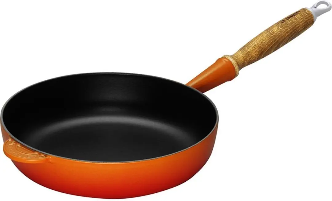 Le Creuset gietijzeren hapjespan met houten handvat
