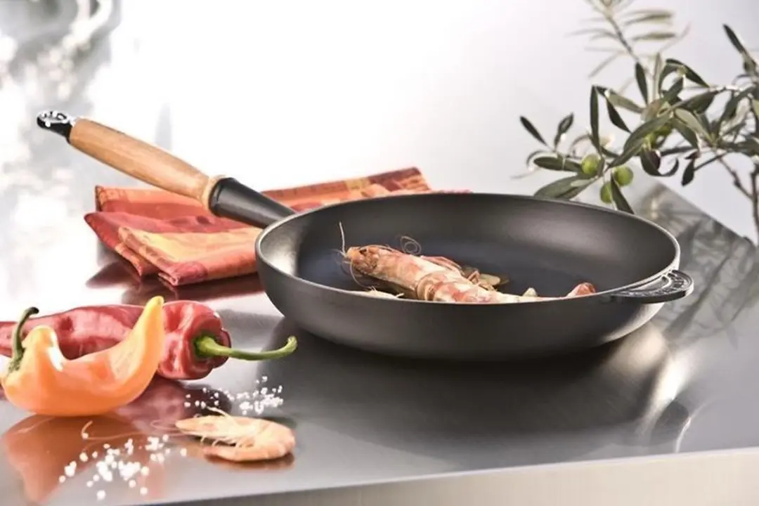 Le Creuset Koekenpan 28cm - Zwart - afbeelding 5 van 5