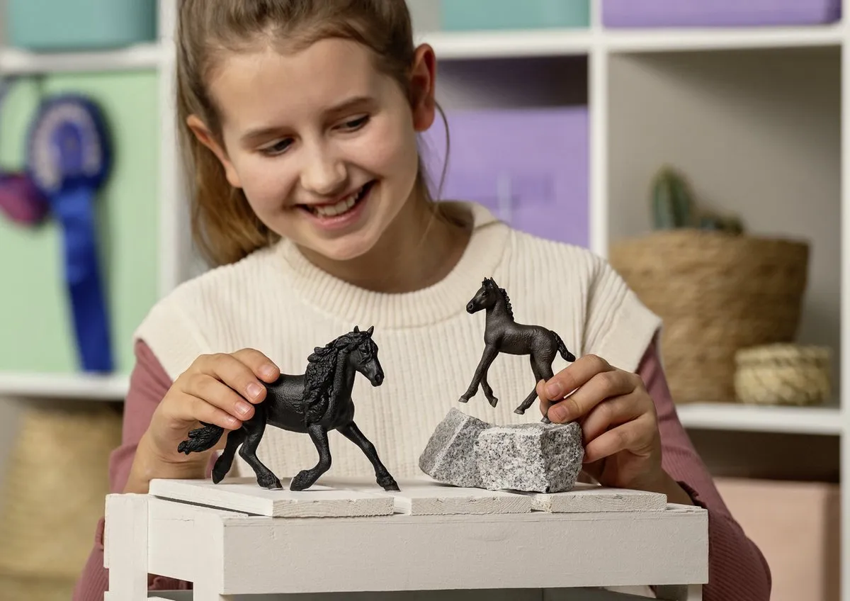 Schleich Horse Club Friese Hengst 13975 - Zwart