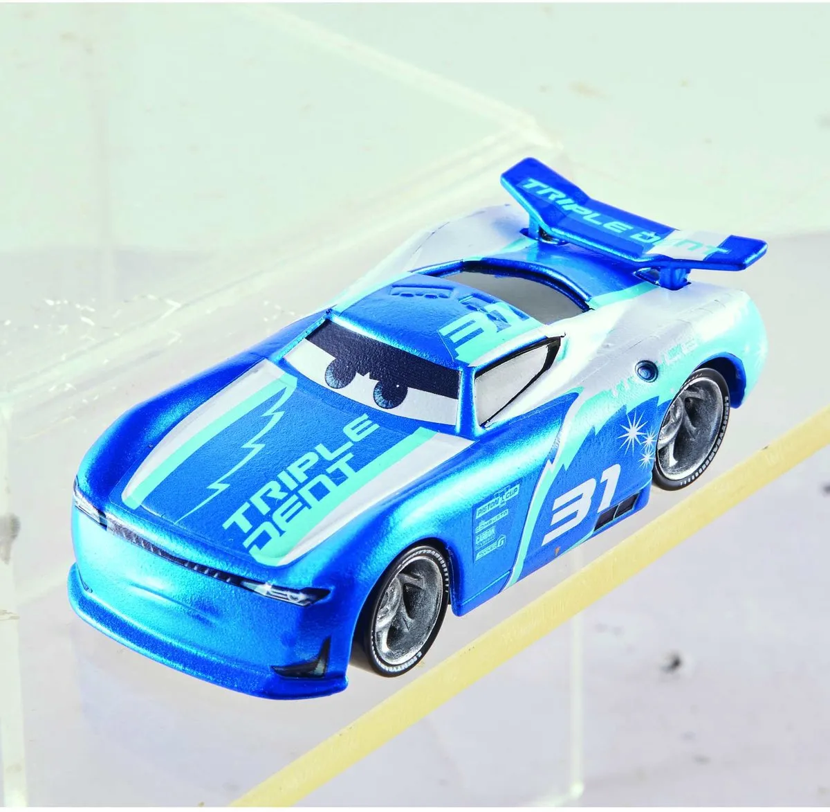 Mattel Cars Basic Die-cast Triple FLM35 - Speelgoedauto - Meerdere kleuren
