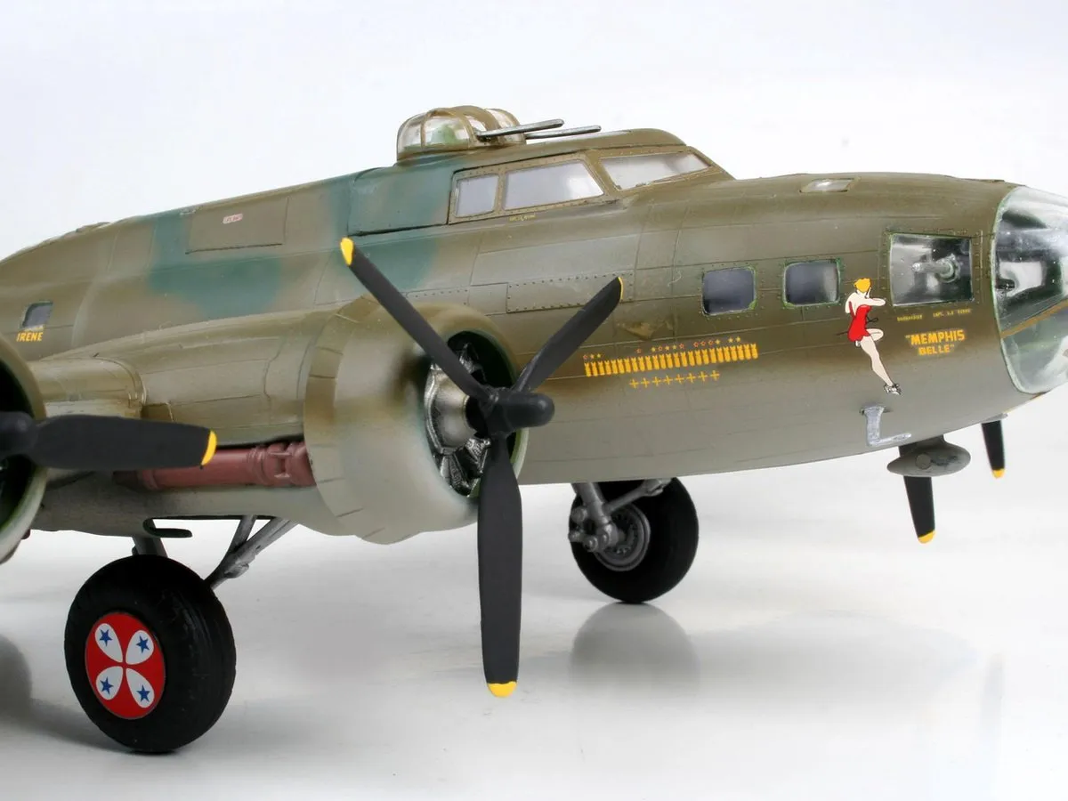 Revell 04297 B-17F Memphis Belle Modelbouwpakket - 1:48 - Multi
