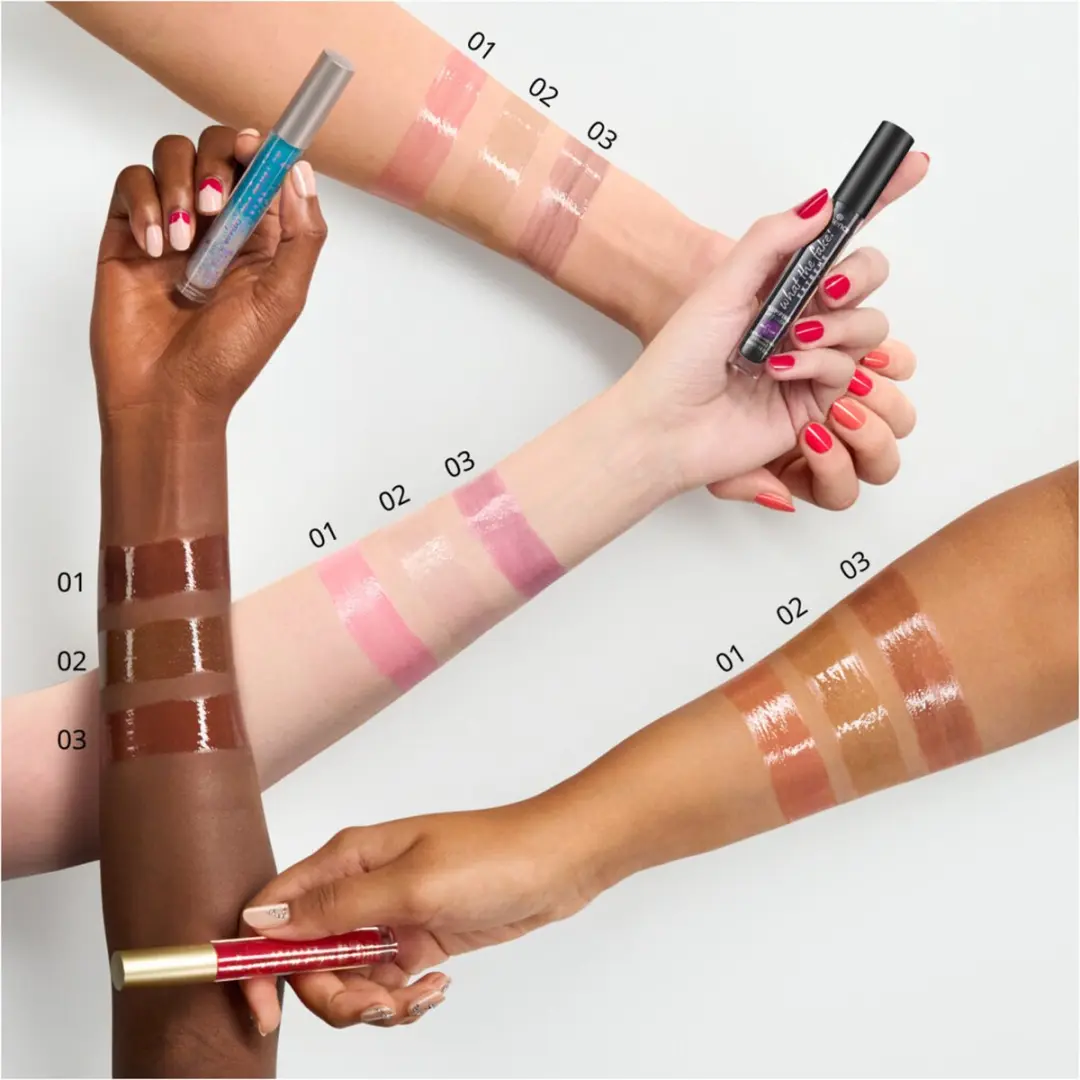 Essence What The Fake! Lipgloss Extreme Nº 03 Pepper Me Up! - 4,2 ml - Zwart