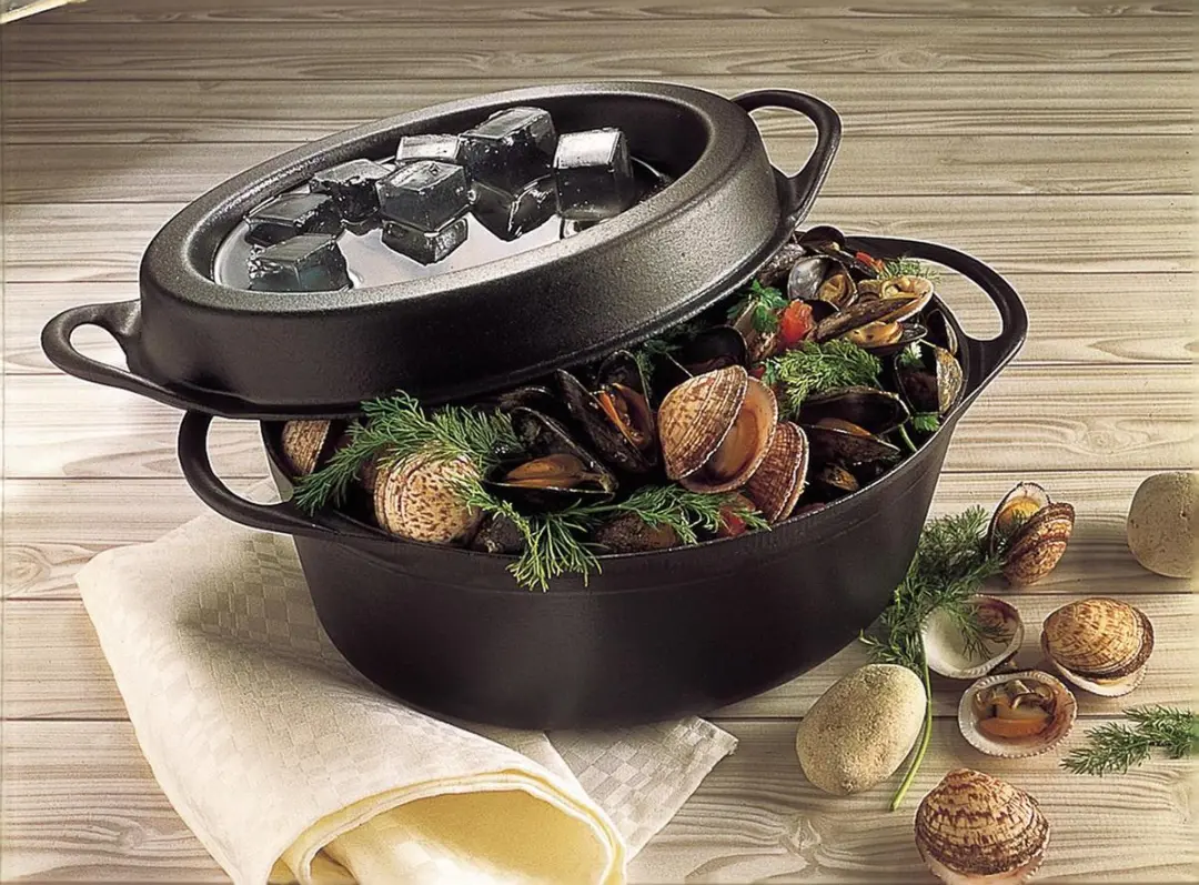 Le Creuset Ovale Braadpan Doufeu 32cm - Mat Zwart - afbeelding 4 van 4