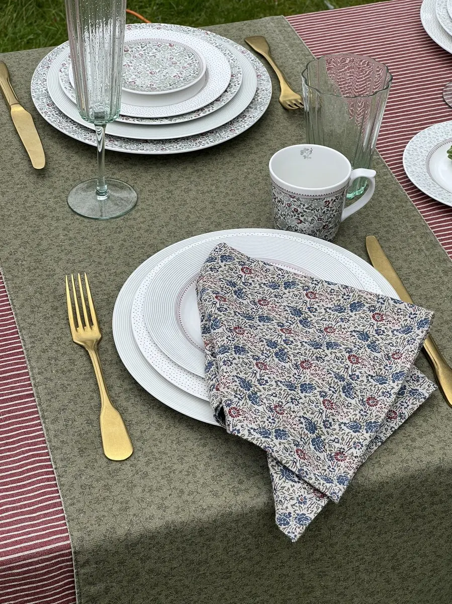 Laura Ashley Kitchen Linen Collectables Servetten Oxblood Rood Daniela 45x45cm