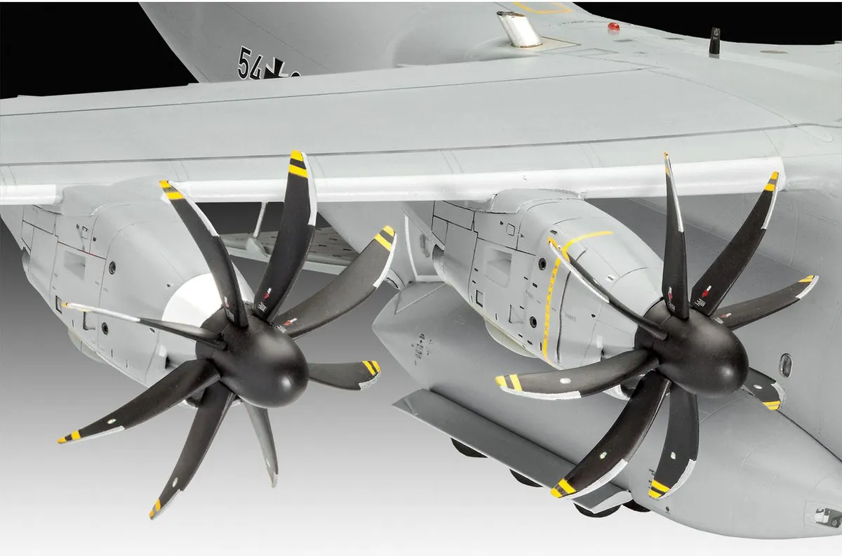 Revell 03929 Airbus A400M Luftwaffe Modelbouwpakket 1:72 - Multi