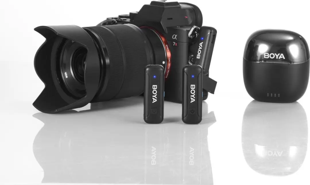 Boya BY-WM3T-M2 Draadloos Microfoonsysteem - 2 Zenders 1 Ontvanger - Zwart