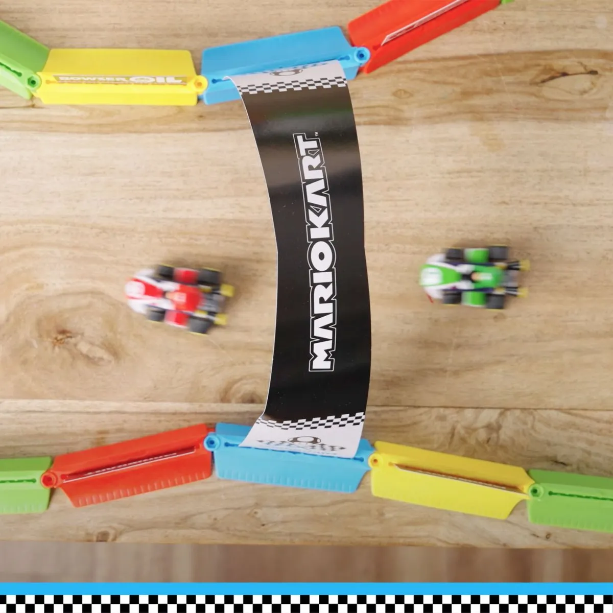 Carrera Mini Mario Kart Tabletop Racing Set - 2 Auto's 2,4 GHz 5 km/u