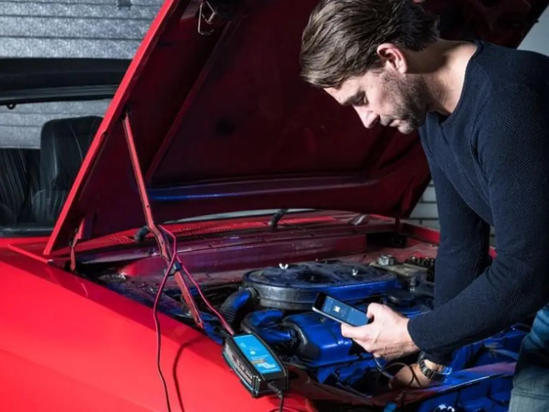 Victron Blue Smart 4A Acculader 12V - Loodzuur