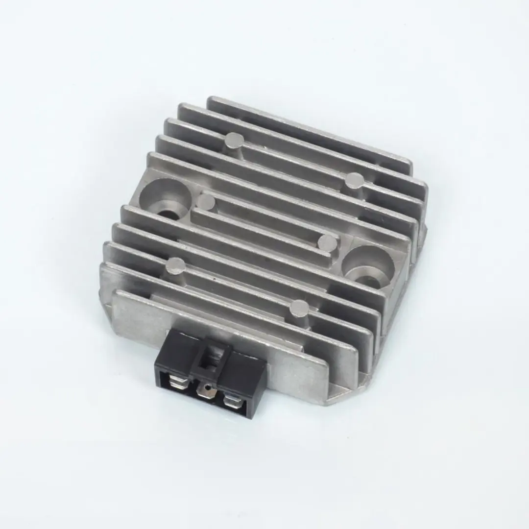 Régulateur redresseur de tension Tecnium pour Scooter Yamaha 500 T-Max 2004 à