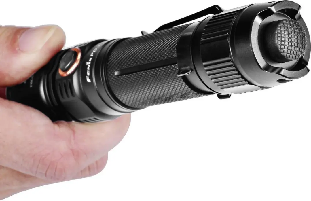 Fenix PD35 V2.0 Zaklamp - 350 Lumen - Zwart