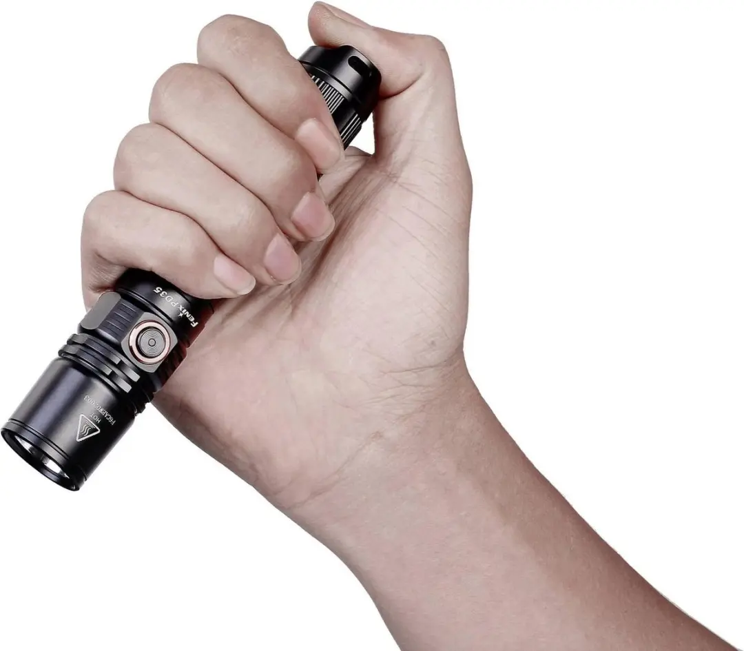 Fenix PD35 V2.0 Zaklamp - 350 Lumen - Zwart