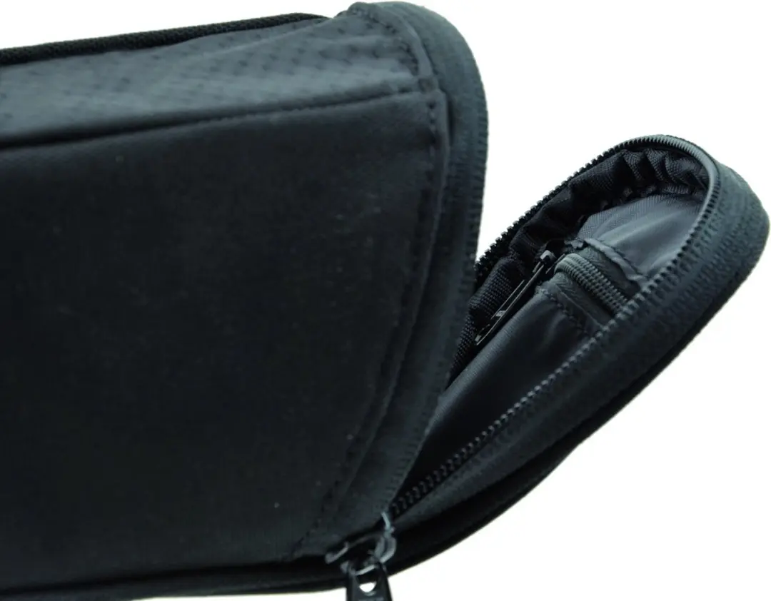 AGU Essentials M Zadeltas DWR 0,7L - Zwart