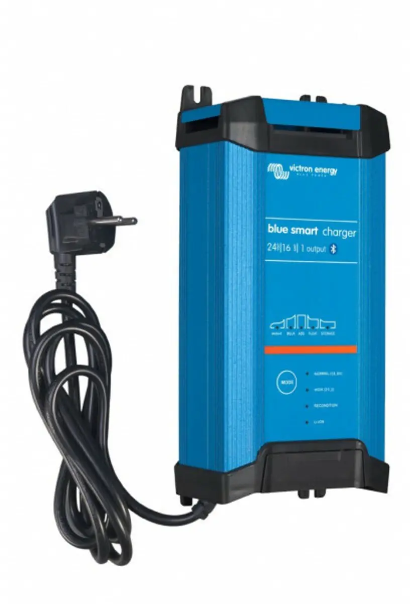 Victron Blue Smart IP22 24V/16A Lader