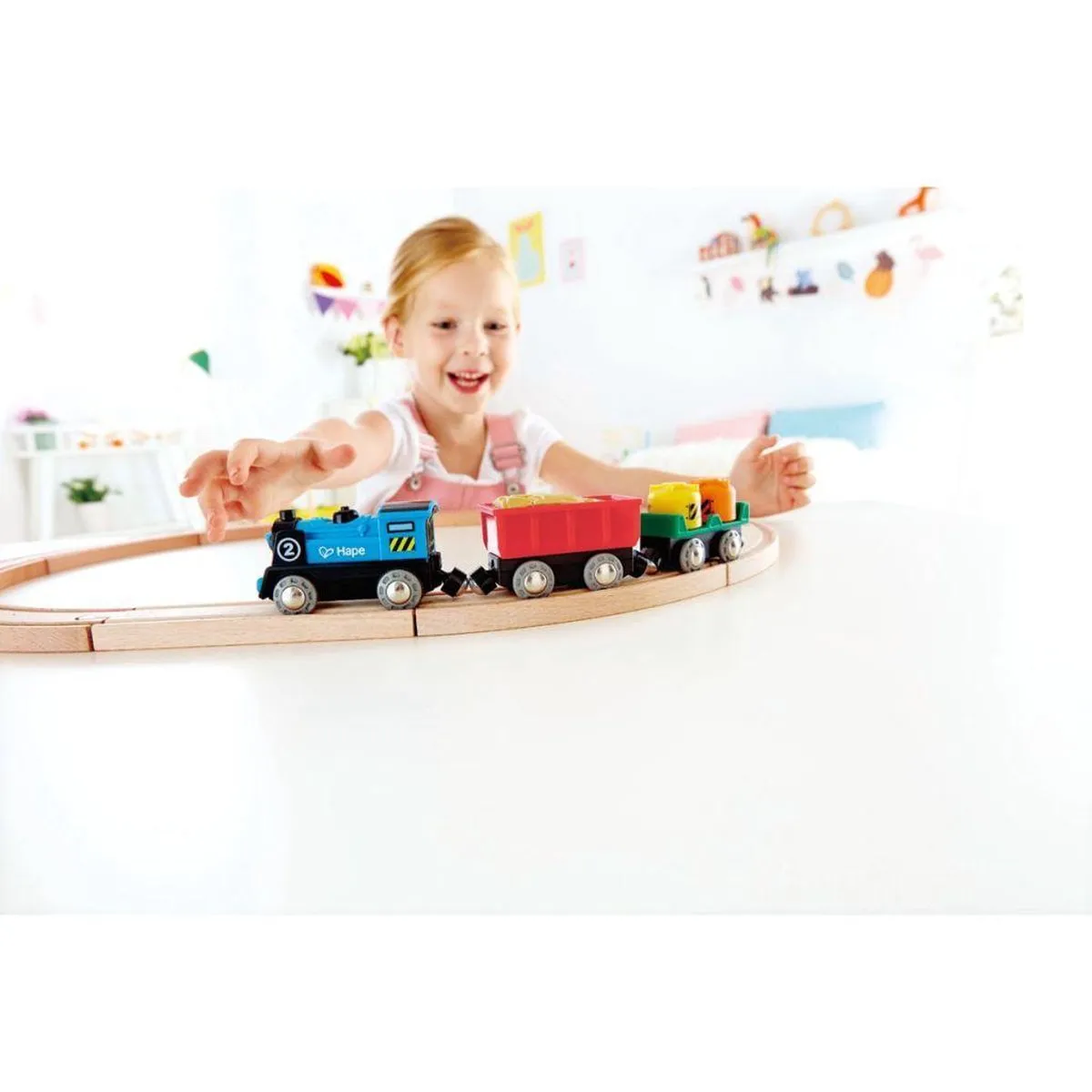 Hape Treinset met bewegende cargo AAA - 2x batterijen nodig