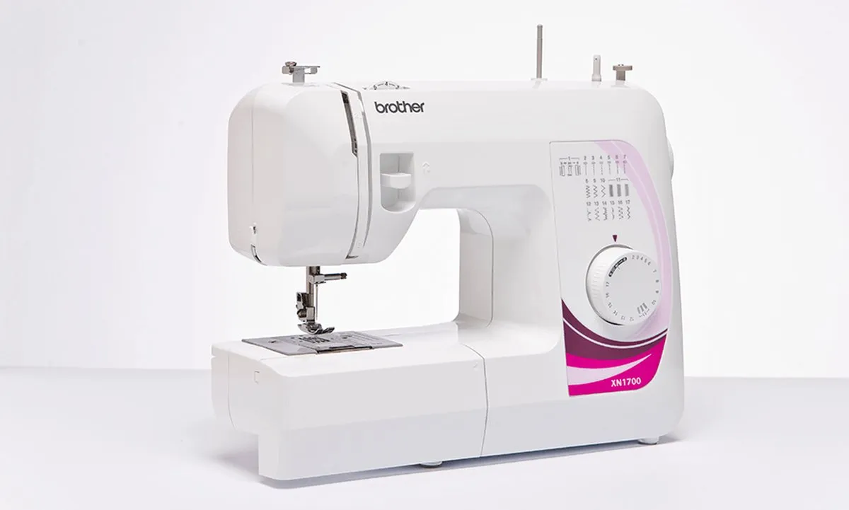 Brother XN1700 Naaimachine - 17 Steken - Wit