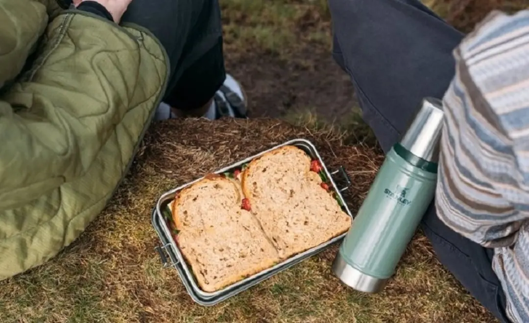 Stanley The Useful Classic Box 1.2L Lunchbox - Hammertone Green - afbeelding 5 van 6