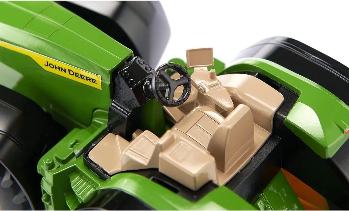 SIKU 3290 John Deere 8R 370 - 1:32 - Groen