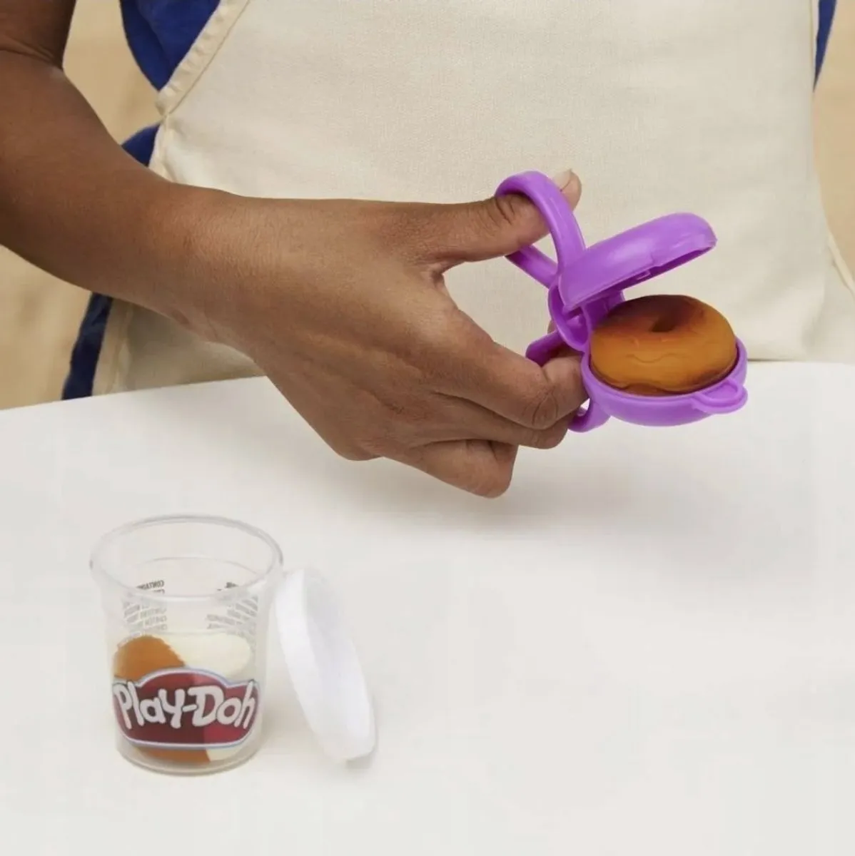 Hasbro Play-Doh Kitchen Creations Cupcake & Koekjes Klei - 8 Stuks - afbeelding 6 van 6