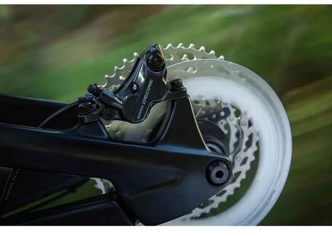 Shimano Deore BR-M6100 Remklauw - Post Mount - Zwart