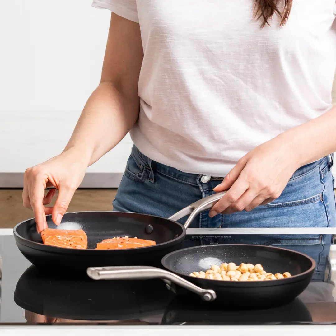 KitchenAid Forged Hardened Aluminium Braadpan Set 20-28cm - 2 Stuks - afbeelding 4 van 6