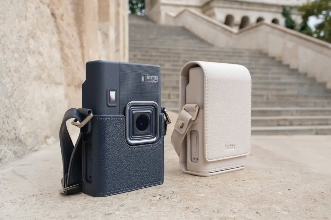 FUJIFILM instax mini Liplay+ Camera Case - Sand Beige - afbeelding 4 van 6