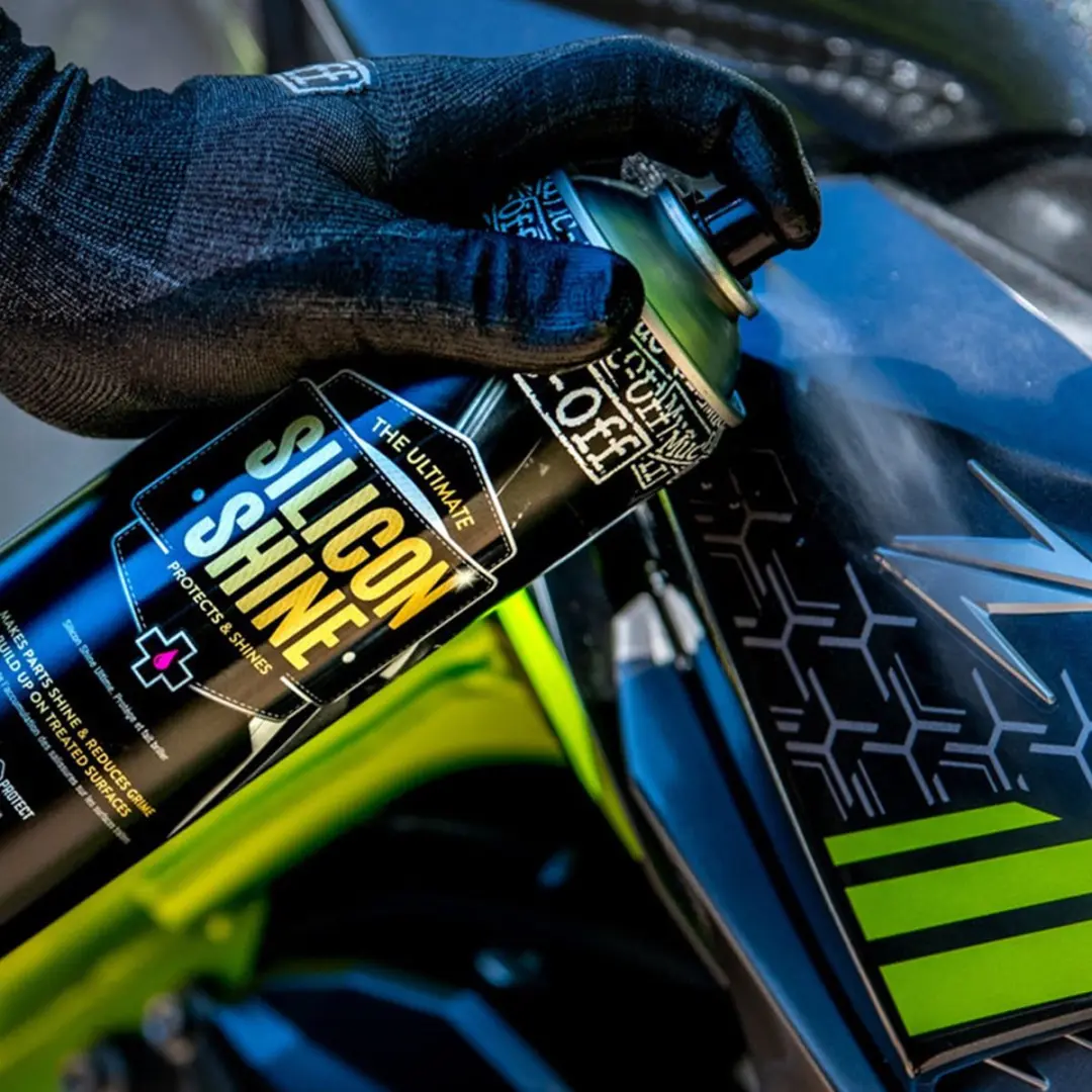 Muc-Off Motorcycle Silicone Shine Spray 500ml - Zwart