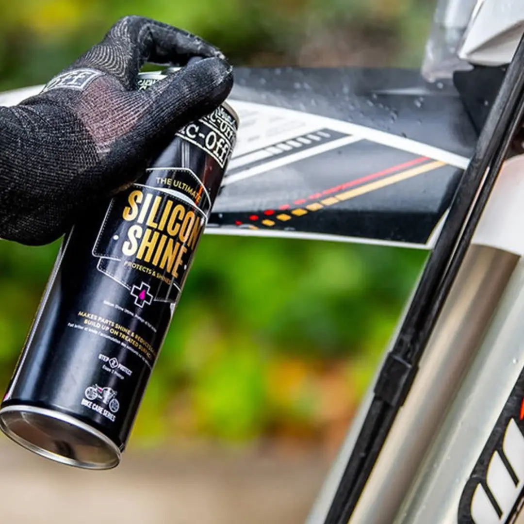 Muc-Off Motorcycle Silicone Shine Spray 500ml - Zwart