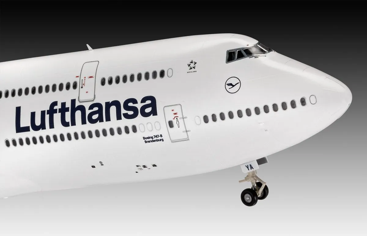 Revell Boeing 747-8 Lufthansa New Livery 1:144 Modelbouwpakket - 172 Onderdelen