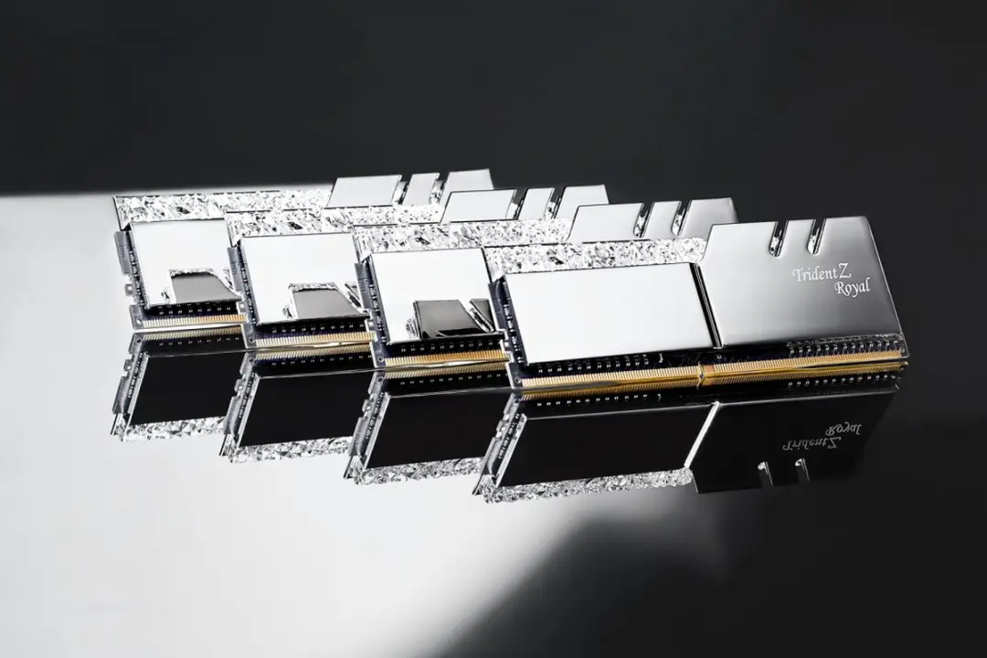 G.Skill Trident Z Royal F4-3200C16Q-64GTRS DDR4 - 64GB (4x16GB) - 3200MHz