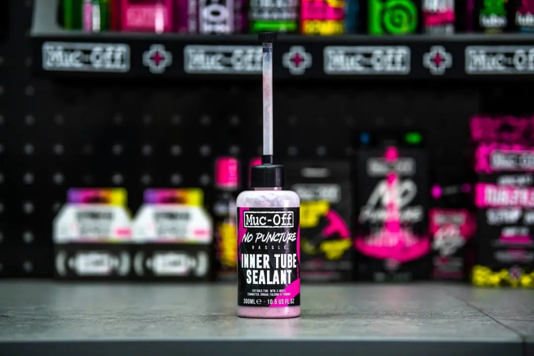 Muc-Off Inner Tube Sealant Kit 300ml - Roze/Zwart
