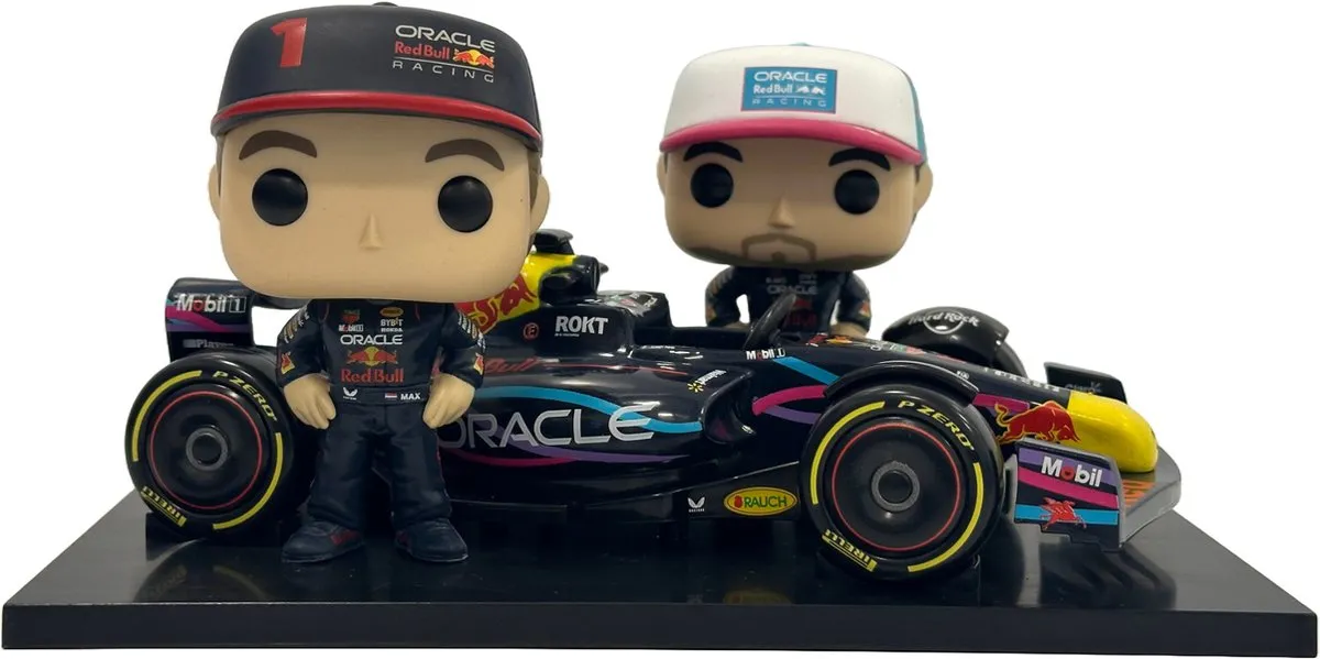 Funko Pop Moment Max Verstappen & Sergio Perez