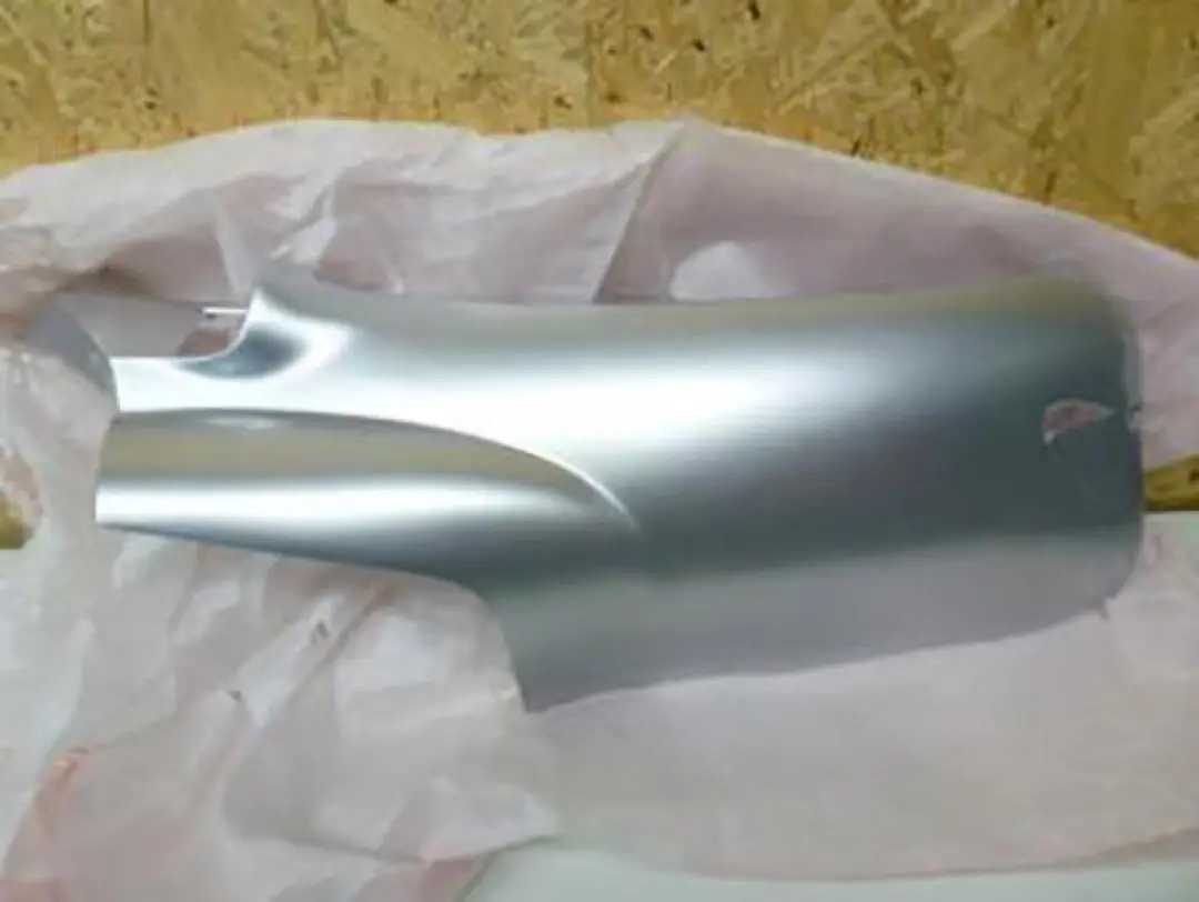 rechter zijplaat voor aprilia 125 leonardo scooter 1999