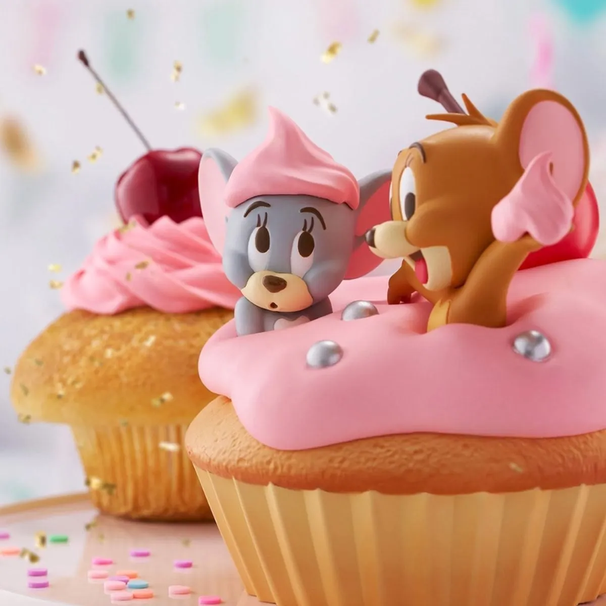 Bandai Tom & Jerry Big Soft Vinyl Figuur Sweet Cupcake - Multicolour