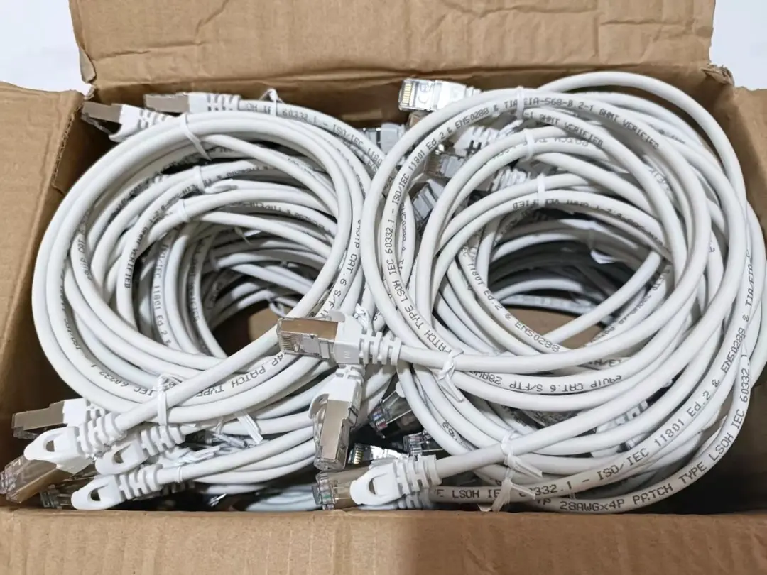 Equip CAT6 S/FTP Patchkabel 1m Wit - 40 Stuks - afbeelding 2 van 4